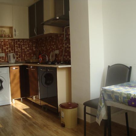 Apartments Azatutyan Avenue 9, Кв 19 Erevan Exterior foto