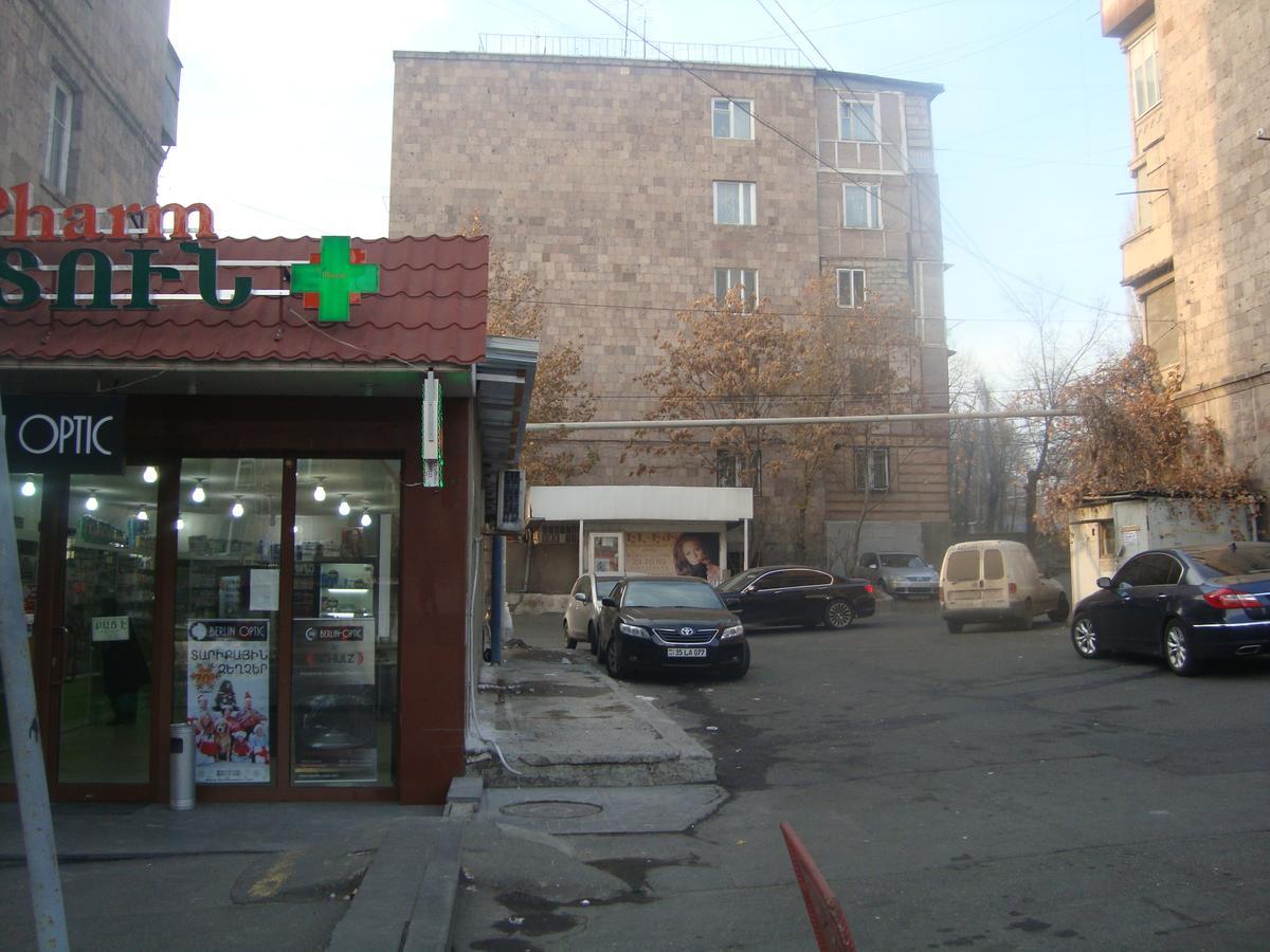 Apartments Azatutyan Avenue 9, Кв 19 Erevan Exterior foto
